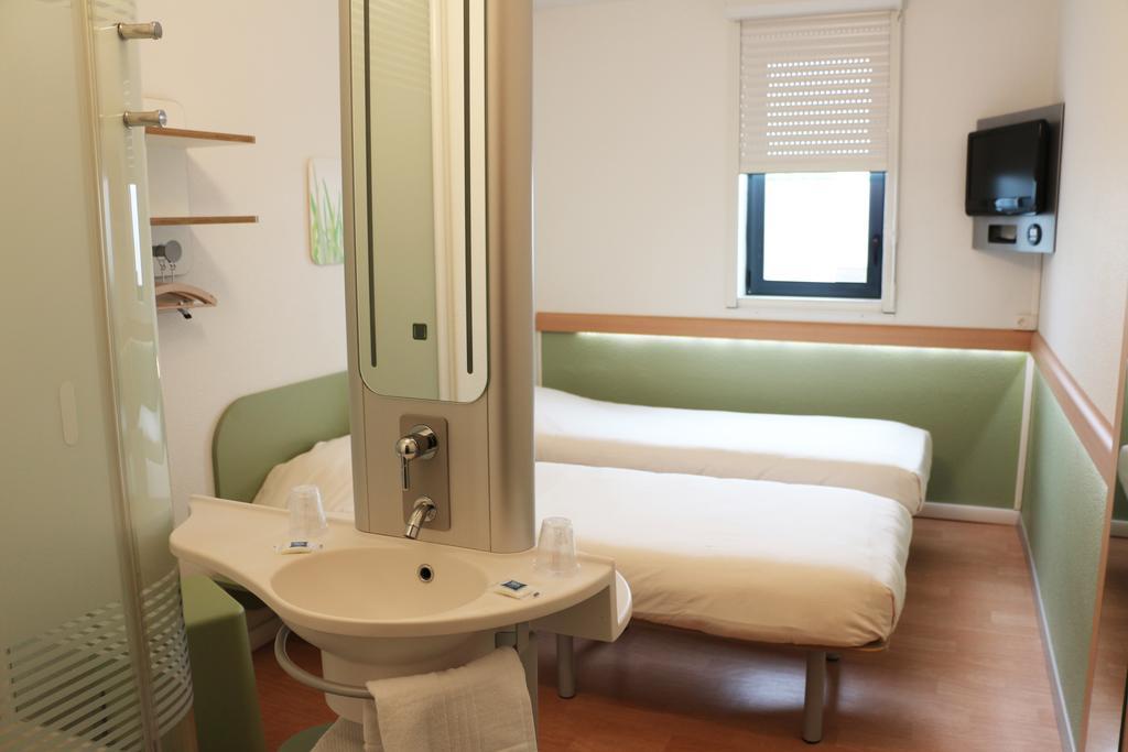 Ibis Budget Castelnaudary - A61 部屋 写真